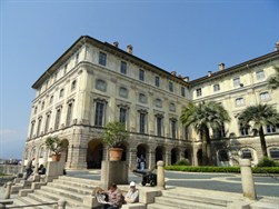 Palazzo Borromeo